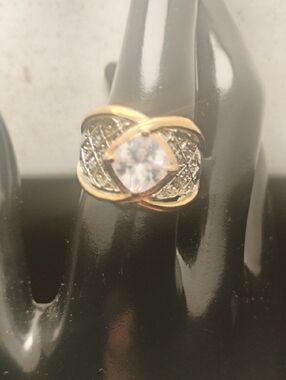 CZ Bling Ring With Cushion Set Stones & Wide Band Beautiful Cocktail Ring Sz8.5